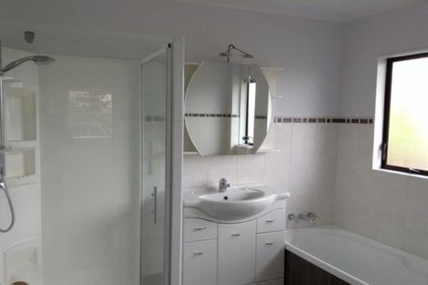 Photo of property in 1/68 Haseler Crescent, Howick, Auckland, 2014