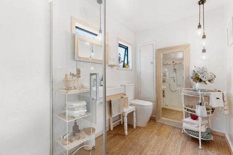 Photo of property in 4 Kingston Street, Albert Town, Wanaka, 9305