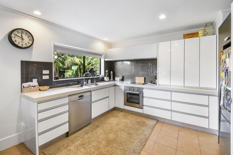 Photo of property in 34a Landscape Road, Pukekohe, 2120