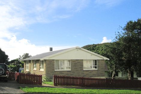 Photo of property in 23 Cardiff Crescent, Cannons Creek, Porirua, 5024