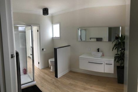 Photo of property in 61 Featherston Street, Takaro, Palmerston North, 4412