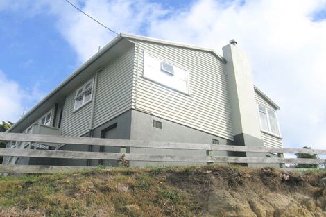 Photo of property in 129 Tauhinu Road, Miramar, Wellington, 6022
