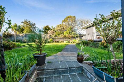 Photo of property in 17 Dives Avenue, Hawera, 4610