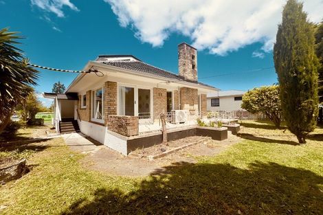 Photo of property in 35 Archibald Road, Kelston, Auckland, 0602