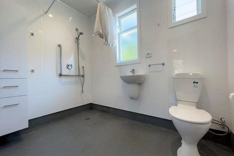 Photo of property in 76 Hampden Street, Picton, 7220