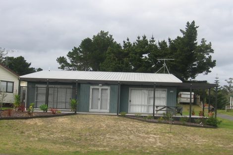 Photo of property in 130 Waimaire Avenue, Matarangi, Whitianga, 3592