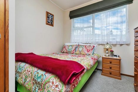 Photo of property in 21 Battle Place, Glenfield, Auckland, 0629