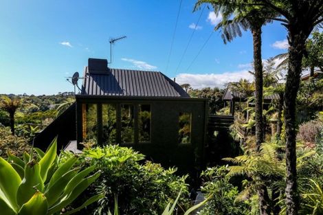 Photo of property in 319 Mangorei Road, Merrilands, New Plymouth, 4312