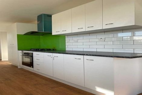 Photo of property in 8 Robert Grigg Place, Hamilton East, Hamilton, 3216