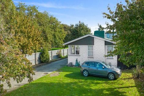 Photo of property in 25 Main North Road, Woodend, 7610