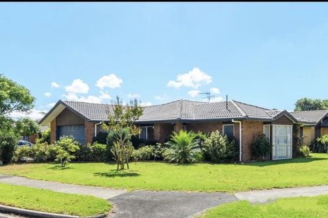 Photo of property in 1 Quartley Place, Huntington Park, Auckland, 2013