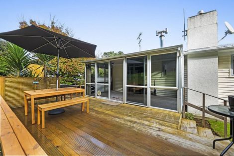 Photo of property in 21 Ambury Place, Merrilands, New Plymouth, 4312