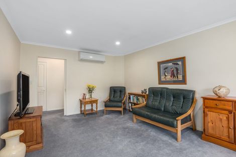 Photo of property in Redwood Village, 9/42 Main Road, Tawa, Wellington, 5028