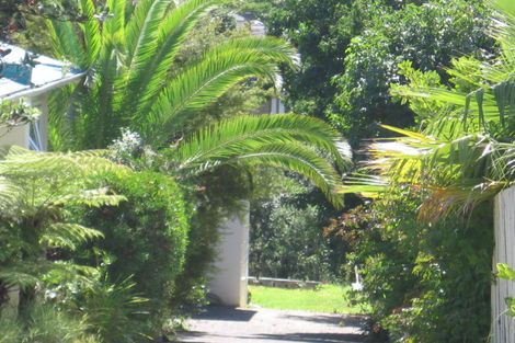 Photo of property in 3 Lyons Avenue, Murrays Bay, Auckland, 0630