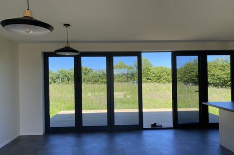 Photo of property in 121 Waikawa Beach Road, Manakau, Levin, 5573