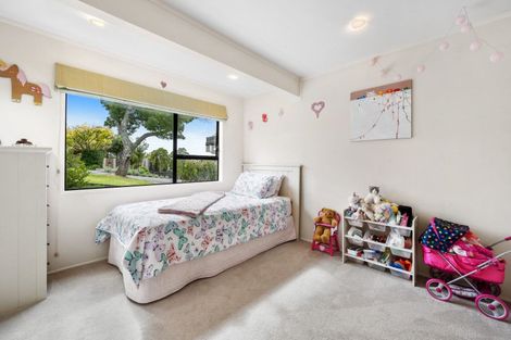 Photo of property in 19 Tainui Road, Cockle Bay, Auckland, 2014