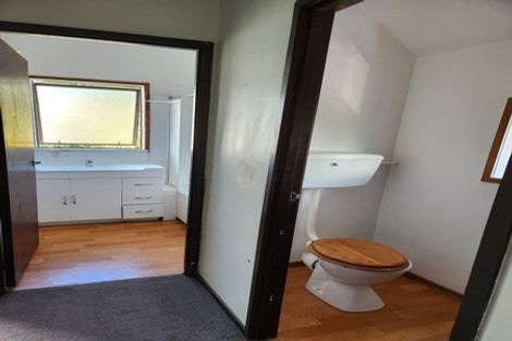 Photo of property in 1/36 Tree View Avenue, Glenfield, Auckland, 0629