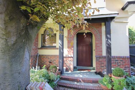 Photo of property in 11 Valpy Street, Saint Clair, Dunedin, 9012