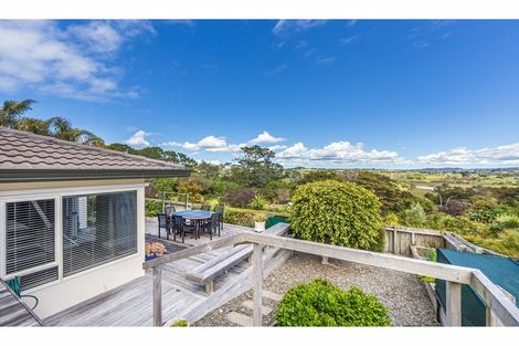 Photo of property in 32 Blue Heron Rise, Stanmore Bay, Whangaparaoa, 0932