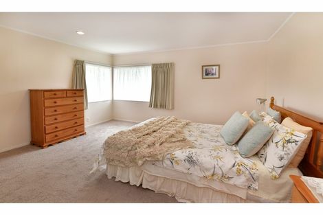 Photo of property in 16 Crampton Court, Orewa, 0931