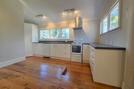 Photo of property in 28 Bay Street, Petone, Lower Hutt, 5012