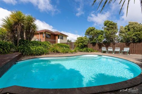 Photo of property in 18 Crestview Grove, Belmont, Lower Hutt, 5010
