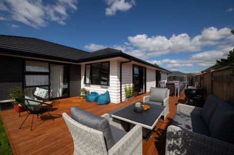 Photo of property in 14 Monarch Drive, Ashhurst, 4810