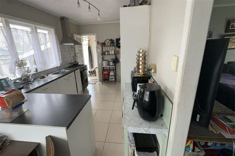 Photo of property in 66 Christmas Road, Manurewa, Auckland, 2102
