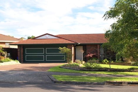 Photo of property in 1/5 Fieldstone Court, Northpark, Auckland, 2013