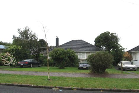 Photo of property in 18 Ropata Avenue, Point England, Auckland, 1072