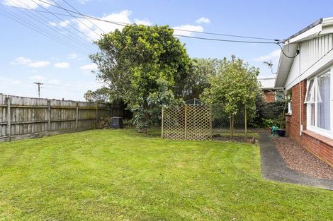 Photo of property in 1/663 Te Atatu Road, Te Atatu Peninsula, Auckland, 0610