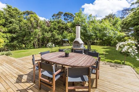 Photo of property in 1074 Peak Road, Helensville, 0875