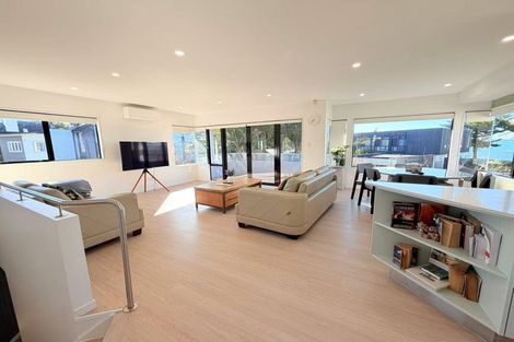 Photo of property in 2/4 Rogers Avenue, Eastern Beach, Auckland, 2012