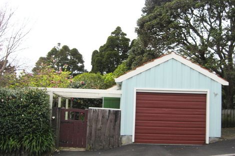 Photo of property in 5 Ridge Lane, New Plymouth, 4310