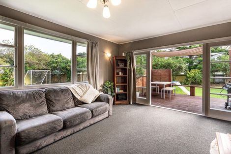 Photo of property in 3 Woburn Place, Takaro, Palmerston North, 4412