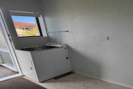 Photo of property in 27 Kamo Road, Regent, Whangarei, 0112