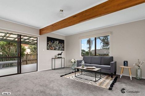 Photo of property in 2/92 Target Road, Totara Vale, Auckland, 0629