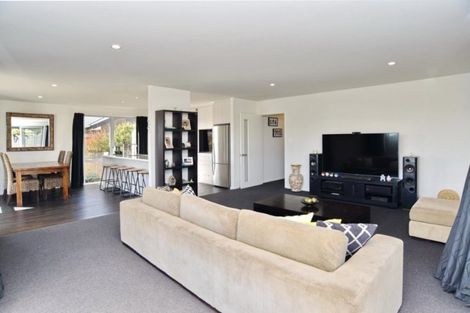 Photo of property in 6 Aroha Street, Pegasus, 7612