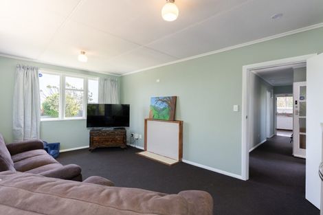 Photo of property in 25 Driver Crescent, Cannons Creek, Porirua, 5024