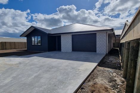 Photo of property in 22 Acacia Avenue, Kihikihi, Te Awamutu, 3800