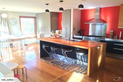 Photo of property in 21 Kahu Road, Fendalton, Christchurch, 8041