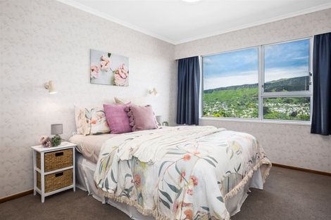 Photo of property in 10 Spicer Place, Tawa, Wellington, 5028