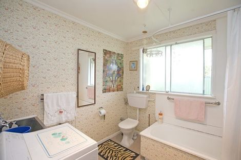 Photo of property in 2 Chaytor Street, West End, Palmerston North, 4410