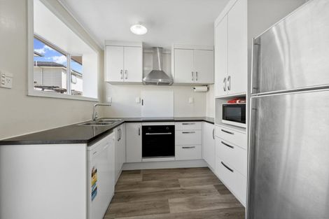 Photo of property in 2/50 Ferndale Road, Mount Wellington, Auckland, 1060
