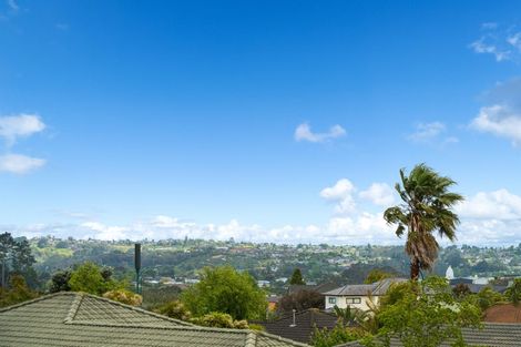 Photo of property in 1 Sandhurst Rise, Henderson, Auckland, 0612