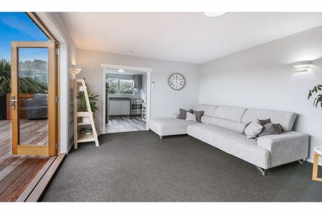 Photo of property in 1/6 Jade Place, Parklands, Christchurch, 8083