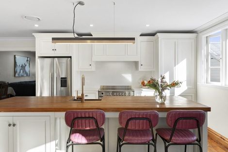 Photo of property in 3 Totara Street, Eastbourne, Lower Hutt, 5013