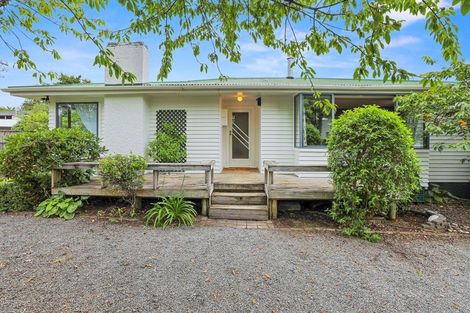Photo of property in 2 Gradwell Place, Two Mile Bay, Taupo, 3330