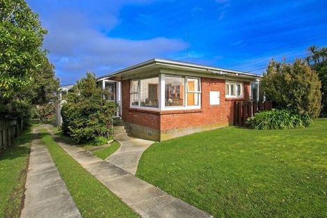 Photo of property in 1/24 Knights Road, Rothesay Bay, Auckland, 0630