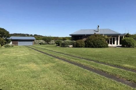 Photo of property in 153 Taha Road, Waimauku, 0881